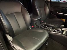 Mitsubishi L200 Triton Sport HPE-S 2.4 CD Dies 2024/2025 PC VEÍCULOS SANTA CRUZ DO SUL / Carros no Vale