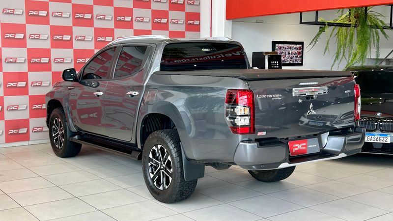 Mitsubishi L200 Triton Sport HPE-S 2.4 CD Dies 2024/2025 PC VEÍCULOS SANTA CRUZ DO SUL / Carros no Vale