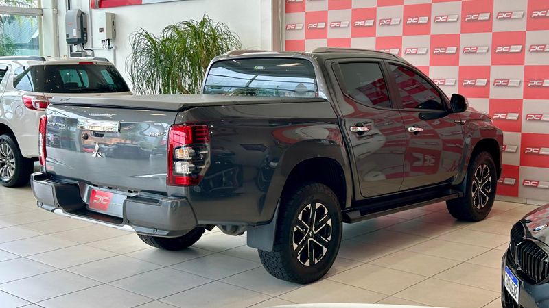 Mitsubishi L200 Triton Sport HPE-S 2.4 CD Dies 2024/2025 PC VEÍCULOS SANTA CRUZ DO SUL / Carros no Vale