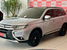 Mitsubishi OUTLANDER 2.0 16V 160cv 2015/2016 PC VEÍCULOS SANTA CRUZ DO SUL / Carros no Vale