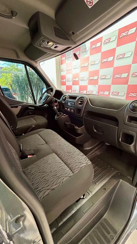 Renault Master 2.3 DCi Furgão 16V 2020/2021 PC VEÍCULOS SANTA CRUZ DO SUL / Carros no Vale