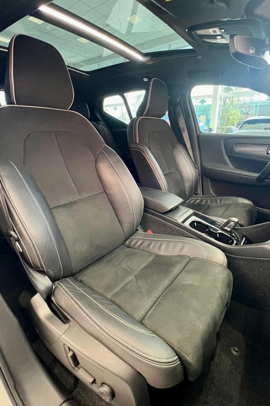 Volvo XC 40 Pure (Elétrico) 2022/2022 PC VEÍCULOS SANTA CRUZ DO SUL / Carros no Vale