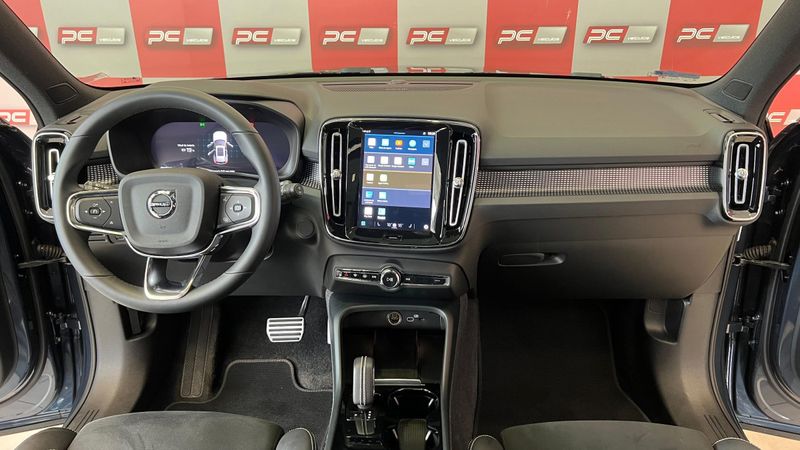Volvo XC 40 Pure (Elétrico) 2021/2022 PC VEÍCULOS SANTA CRUZ DO SUL / Carros no Vale