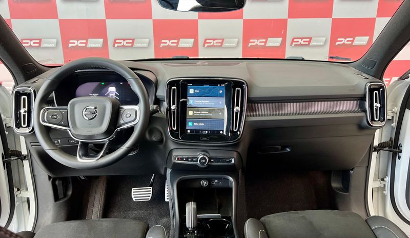 Volvo XC 40 Pure (Elétrico) 2022/2022 PC VEÍCULOS SANTA CRUZ DO SUL / Carros no Vale