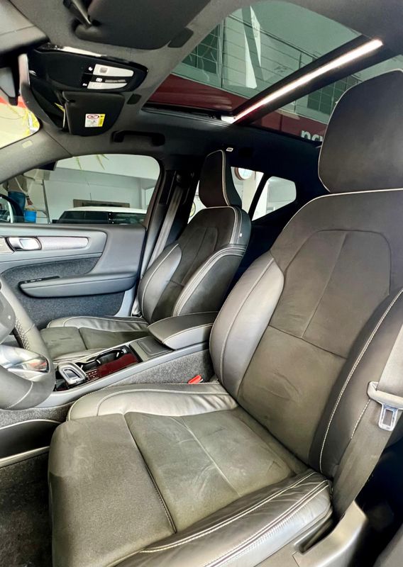 Volvo XC 40 Pure (Elétrico) 2022/2022 PC VEÍCULOS SANTA CRUZ DO SUL / Carros no Vale