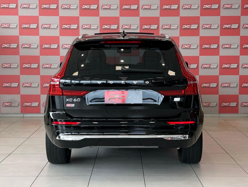 Volvo XC 60 T-8 Plus 2.0 AWD (Híbrido) 2023/2024 PC VEÍCULOS SANTA CRUZ DO SUL / Carros no Vale