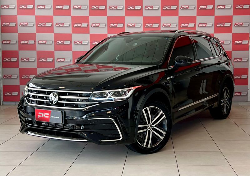 VOLKSWAGEN TIGUAN Allspac R-Line 300 TSI 2.0 2023/2024 PC VEÍCULOS SANTA CRUZ DO SUL / Carros no Vale