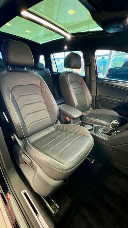 VOLKSWAGEN TIGUAN Allspac R-Line 300 TSI 2.0 2023/2024 PC VEÍCULOS SANTA CRUZ DO SUL / Carros no Vale