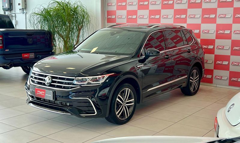 VOLKSWAGEN TIGUAN Allspac R-Line 300 TSI 2.0 2023/2024 PC VEÍCULOS SANTA CRUZ DO SUL / Carros no Vale