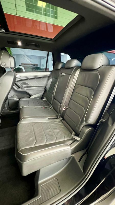 VOLKSWAGEN TIGUAN Allspac R-Line 300 TSI 2.0 2023/2024 PC VEÍCULOS SANTA CRUZ DO SUL / Carros no Vale