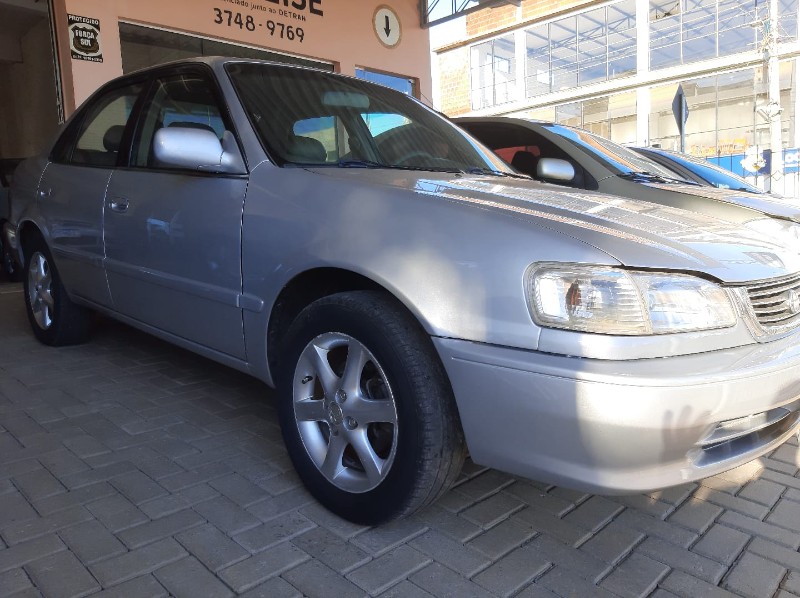 TOYOTA COROLLA 1.8 XEI 16V 1999/1999 RENAUTO VEÍCULOS LAJEADO / Carros no Vale TOYOTA COROLLA 1.8 XEI 16V 1999/1999 RENAUTO VEÍCULOS LAJEADO / Carros no Vale