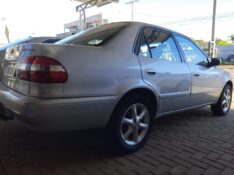 TOYOTA COROLLA 1.8 XEI 16V 1999/1999 RENAUTO VEÍCULOS LAJEADO / Carros no Vale