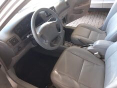 TOYOTA COROLLA 1.8 XEI 16V 1999/1999 RENAUTO VEÍCULOS LAJEADO / Carros no Vale