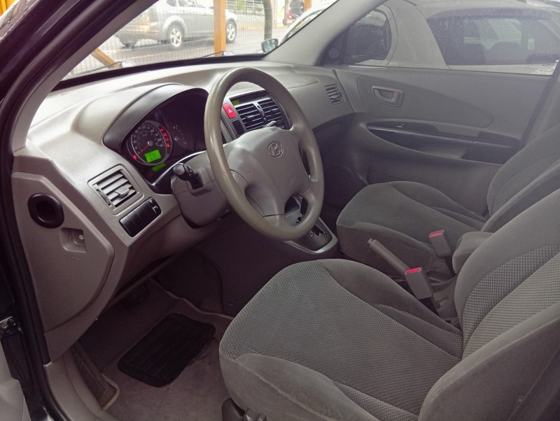 HYUNDAI TUCSON 2.0 GLS 2012/2013 ALTERNATIVA VEÍCULOS LAJEADO / Carros no Vale