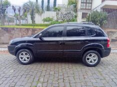 HYUNDAI TUCSON 2.0 GLS 2012/2013 ALTERNATIVA VEÍCULOS LAJEADO / Carros no Vale