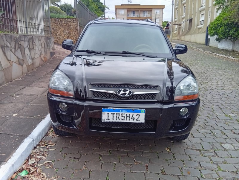HYUNDAI TUCSON 2.0 GLS 2012/2013 ALTERNATIVA VEÍCULOS LAJEADO / Carros no Vale