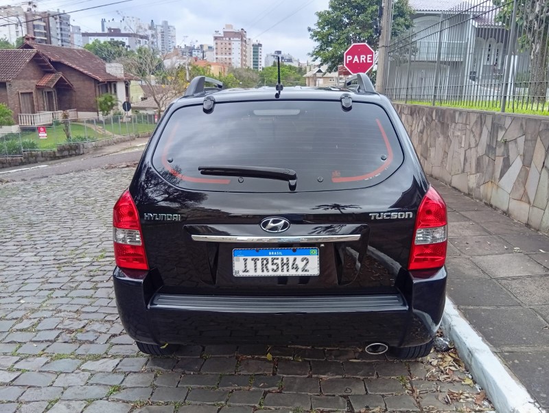 HYUNDAI TUCSON 2.0 GLS 2012/2013 ALTERNATIVA VEÍCULOS LAJEADO / Carros no Vale