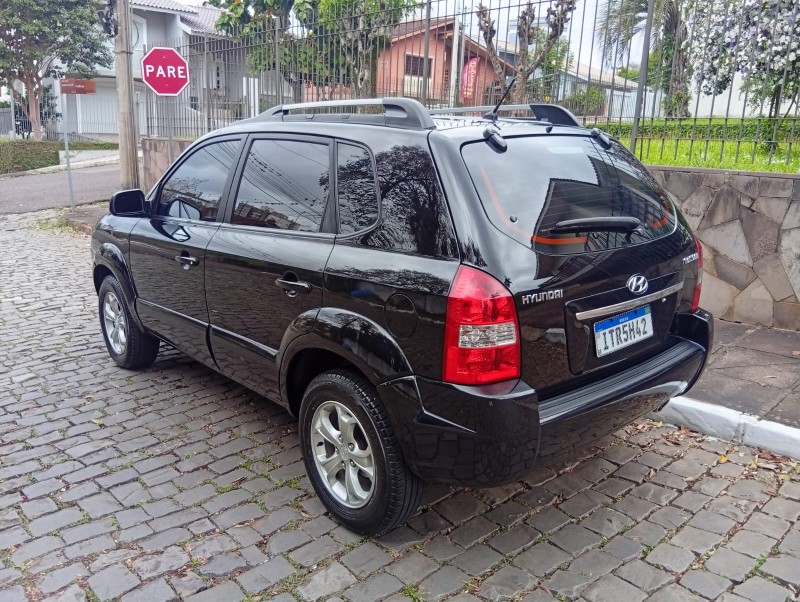 HYUNDAI TUCSON 2.0 GLS 2012/2013 ALTERNATIVA VEÍCULOS LAJEADO / Carros no Vale