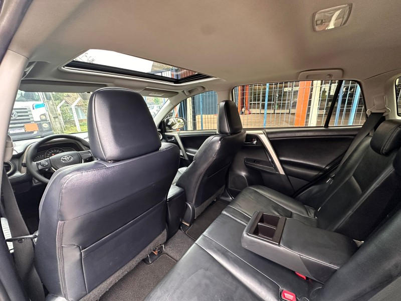 TOYOTA RAV-4 2.5 /2014 MENEGHINI VEÍCULOS ARROIO DO MEIO / Carros no Vale