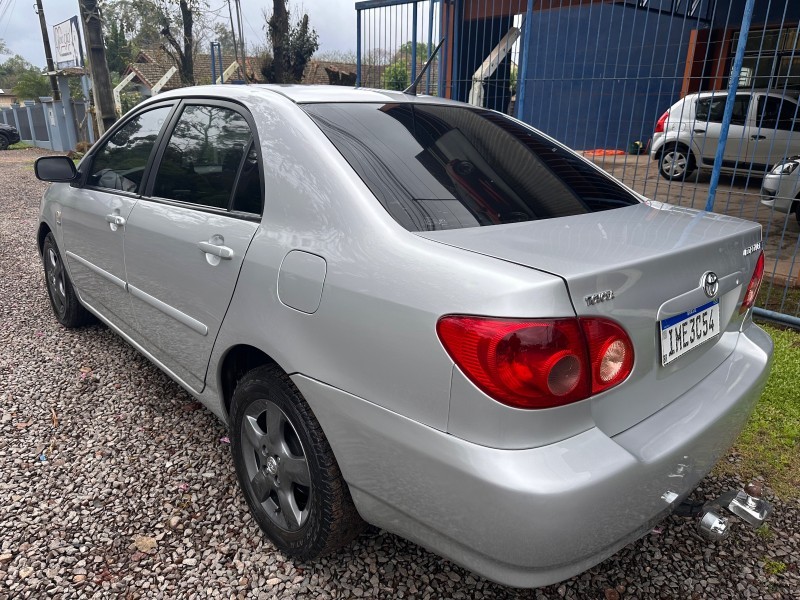 TOYOTA COROLLA XEI 1.8 /2005 MENEGHINI VEÍCULOS ARROIO DO MEIO / Carros no Vale