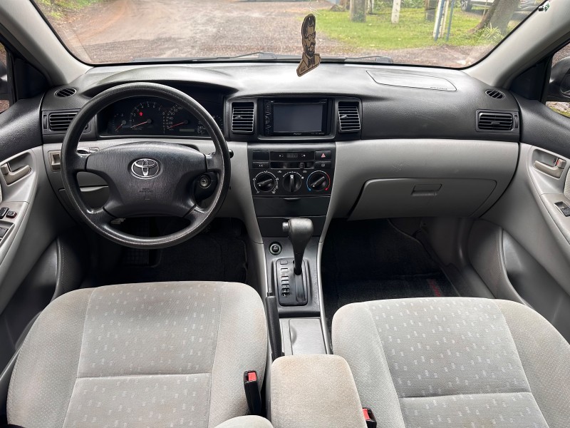 TOYOTA COROLLA XEI 1.8 /2005 MENEGHINI VEÍCULOS ARROIO DO MEIO / Carros no Vale