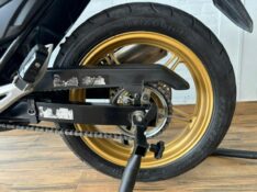 HONDA MOTOS CB 300R /2015 RT 811 VEÍCULOS ARROIO DO MEIO / Carros no Vale