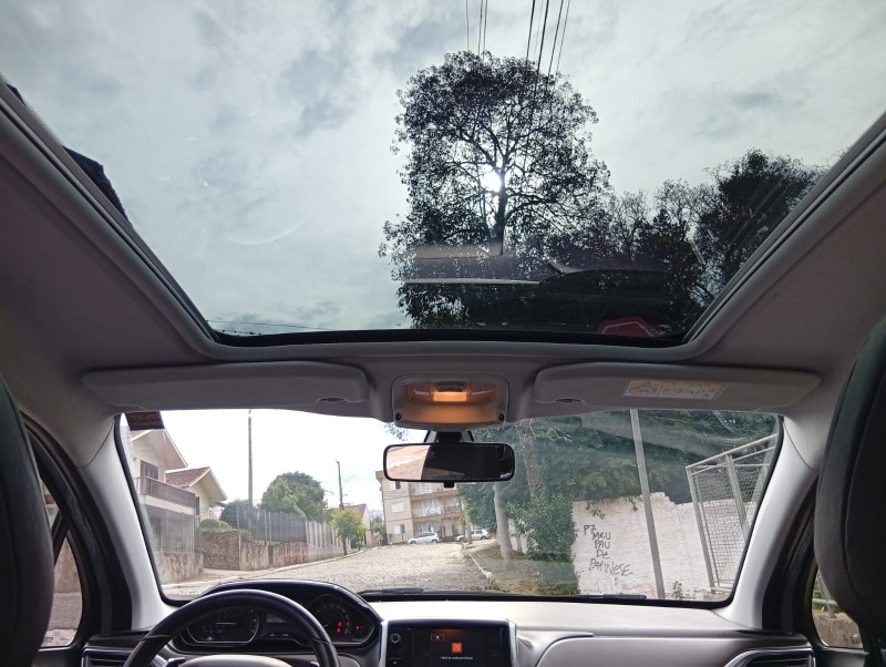 PEUGEOT 2008 GRIFFE 1.6 2016/2017 ALTERNATIVA VEÍCULOS LAJEADO / Carros no Vale