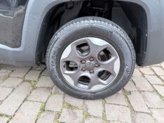 JEEP RENEGADE 1.8 16V FLEX SPORT 4P AUTOMÁTICO 2016/2016 ELY AUTOMÓVEIS LAJEADO / Carros no Vale