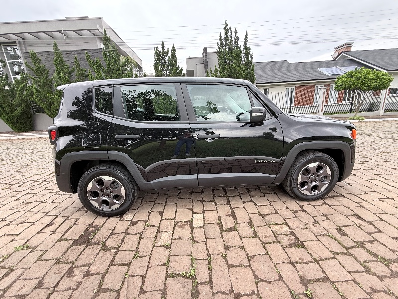 JEEP RENEGADE 1.8 16V FLEX SPORT 4P AUTOMÁTICO 2016/2016 ELY AUTOMÓVEIS LAJEADO / Carros no Vale