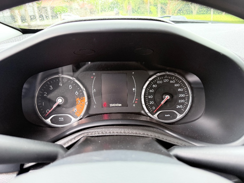 JEEP RENEGADE 1.8 16V FLEX SPORT 4P AUTOMÁTICO 2016/2016 ELY AUTOMÓVEIS LAJEADO / Carros no Vale