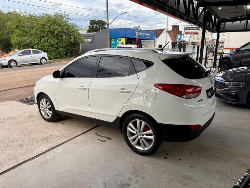 HYUNDAI IX35 GLS 2.0 16V 2WD FLEX AUT. 2015/2015 AR MULTIMARCAS VENÂNCIO AIRES / Carros no Vale