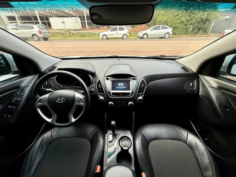 HYUNDAI IX35 GLS 2.0 16V 2WD FLEX AUT. 2015/2015 AR MULTIMARCAS VENÂNCIO AIRES / Carros no Vale
