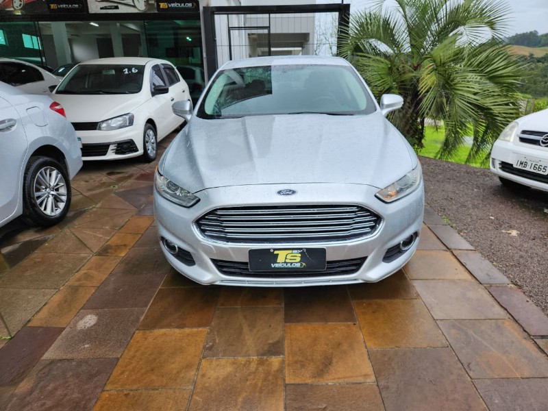 FORD FUSION 2.5 2013/2013 TS VEÍCULOS ANTA GORDA / Carros no Vale