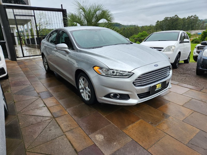 FORD FUSION 2.5 2013/2013 TS VEÍCULOS ANTA GORDA / Carros no Vale