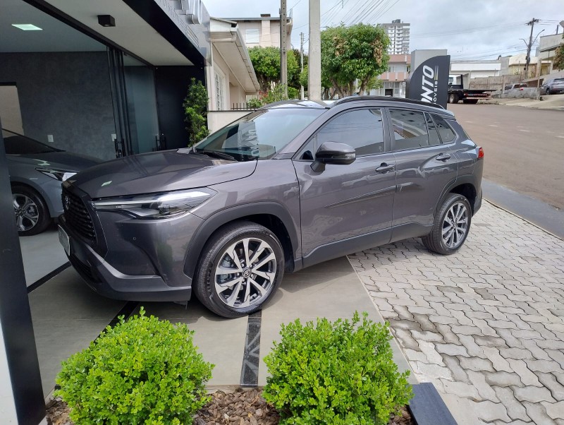 TOYOTA COROLLA CROSS XRE /2022 DE CONTO AUTOMÓVEIS SARANDI / Carros no Vale