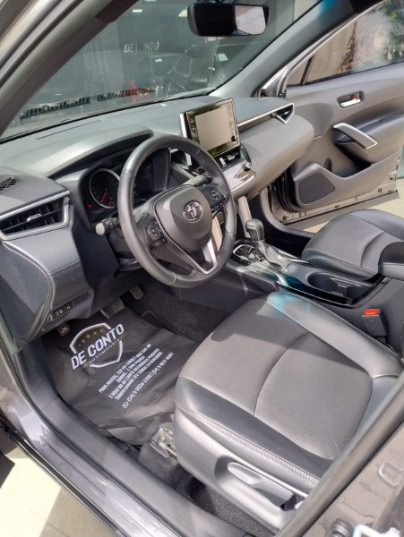 TOYOTA COROLLA CROSS XRE /2022 DE CONTO AUTOMÓVEIS SARANDI / Carros no Vale