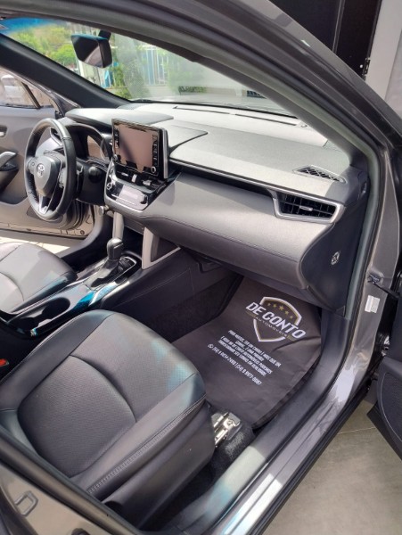 TOYOTA COROLLA CROSS XRE /2022 DE CONTO AUTOMÓVEIS SARANDI / Carros no Vale