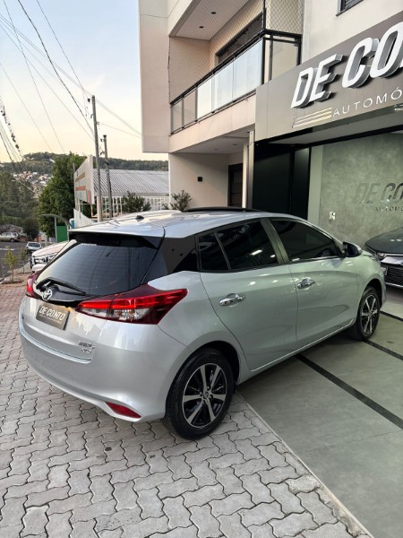 TOYOTA YARIS 1.5 XLS /2020 DE CONTO AUTOMÓVEIS SARANDI / Carros no Vale