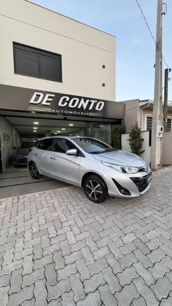 TOYOTA YARIS 1.5 XLS /2020 DE CONTO AUTOMÓVEIS SARANDI / Carros no Vale