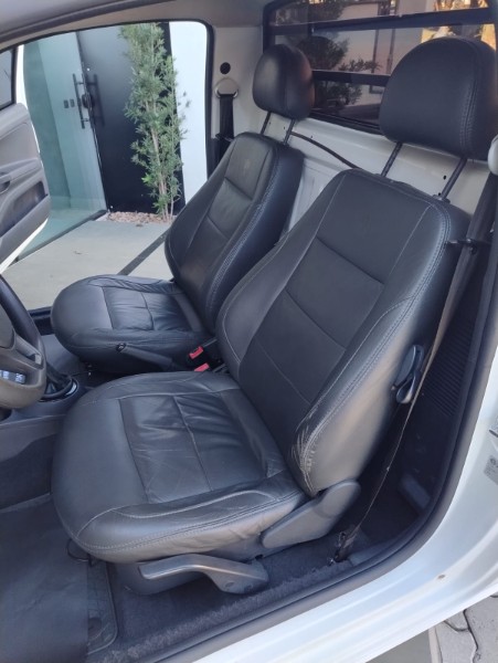VOLKSWAGEN SAVEIRO 1.6 MSI ROBUST CS 16V /2019 DE CONTO AUTOMÓVEIS SARANDI / Carros no Vale