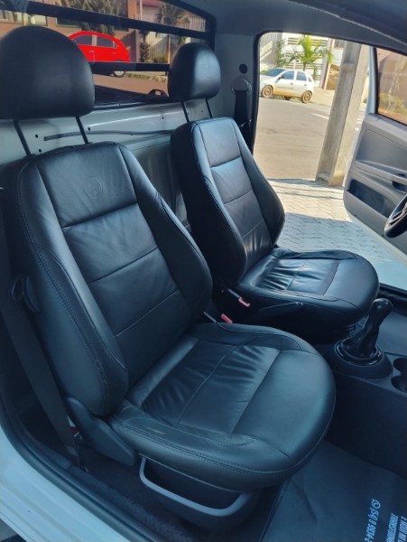 VOLKSWAGEN SAVEIRO 1.6 MSI ROBUST CS 16V /2019 DE CONTO AUTOMÓVEIS SARANDI / Carros no Vale