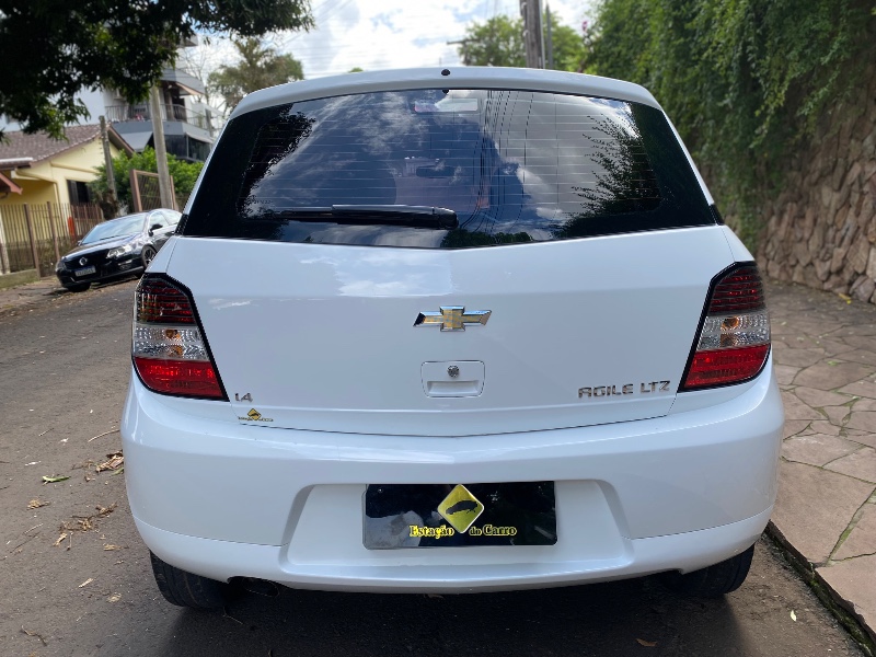 CHEVROLET AGILE LTZ 1.4 2013/2013 ESTAÇÃO DO CARRO ESTRELA / Carros no Vale