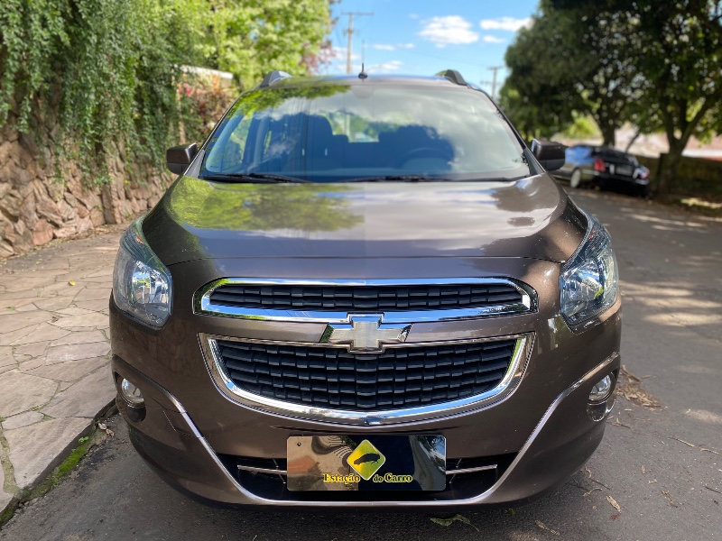 CHEVROLET SPIN LTZ 1.8 2015/2016 ESTAÇÃO DO CARRO ESTRELA / Carros no Vale