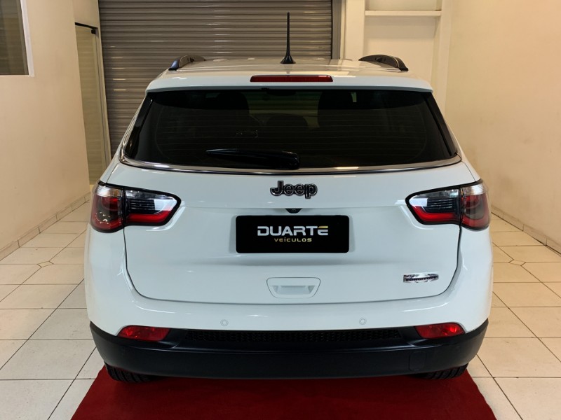 JEEP COMPASS 2.0 16V FLEX LONGITUDE AUTOMÁTICO 2021/2021 DUARTE VEÍCULOS PORTO ALEGRE / Carros no Vale
