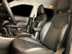 JEEP COMPASS 2.0 16V FLEX LONGITUDE AUTOMÁTICO 2021/2021 DUARTE VEÍCULOS PORTO ALEGRE / Carros no Vale