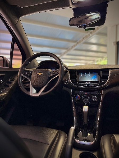 CHEVROLET TRACKER 1.4 16V PREMIER TURBO FLEX 4P AUTOMÁTICO 2017/2018 MALAGGI VEÍCULOS ENCANTADO / Carros no Vale
