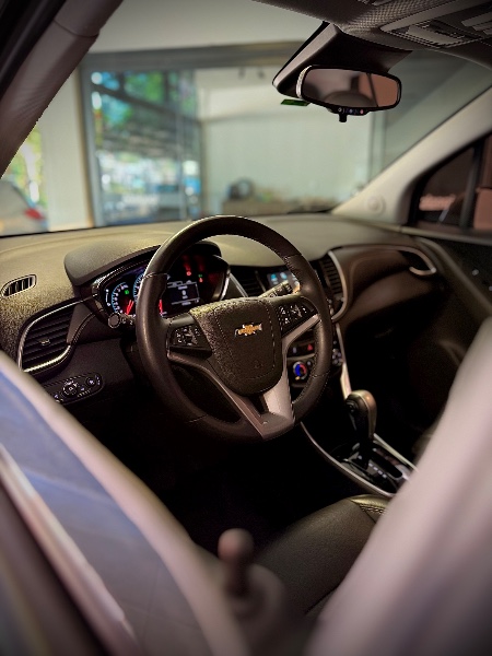 CHEVROLET TRACKER 1.4 16V PREMIER TURBO FLEX 4P AUTOMÁTICO 2017/2018 MALAGGI VEÍCULOS ENCANTADO / Carros no Vale