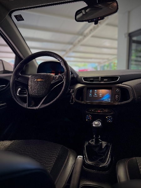 CHEVROLET ONIX 1.4 LTZ 8V 2016/2017 MALAGGI VEÍCULOS ENCANTADO / Carros no Vale