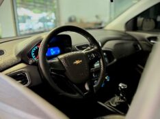 CHEVROLET ONIX 1.4 LTZ 8V 2016/2017 MALAGGI VEÍCULOS ENCANTADO / Carros no Vale