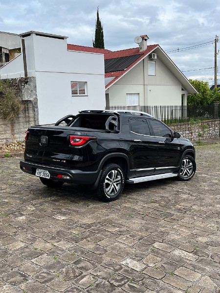 FIAT TORO 2.0 16V TURBO DIESEL VOLCANO 4WD AUTOMÁTICO 2018/2018 BOSCO AUTOMÓVEIS GUAPORÉ / Carros no Vale
